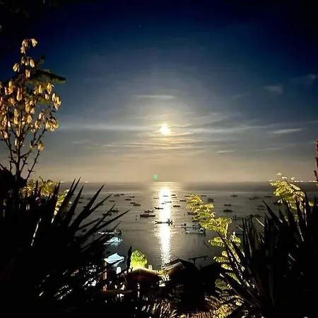 Belle Lit King Size Δωμάτια σε οικογενειακή κατοικία Ares